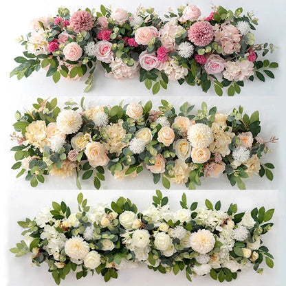 Rangées de Roses Artificielles
